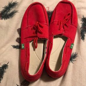 Sanuk size 9